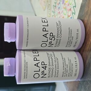 Olaplex Blonde Enhancer Toning Shampoo And Conditioner Set